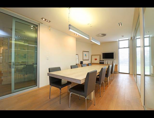 304M² OFFICE FOR SALE IN MELROSE ARCH
